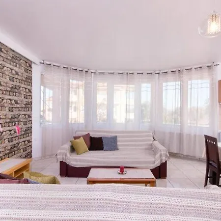 Mouses Thassos Limenas (Thasos)