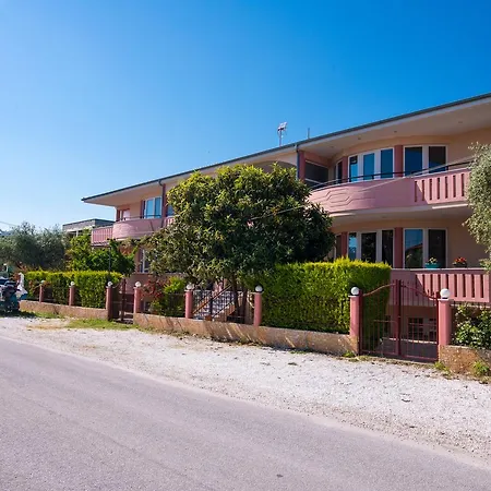 Mouses Thassos 아파트