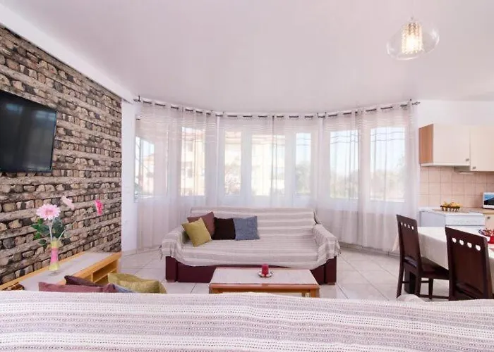 Mouses Thassos Limenas (Thasos)